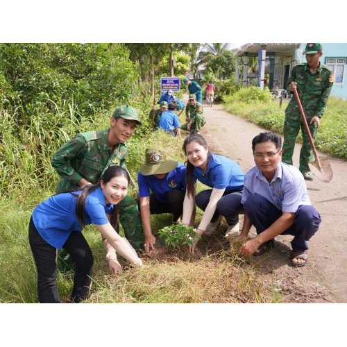 Huyện Đoàn Bàn Giao Công Trình Thanh Niên Tuyến Đường Hoa